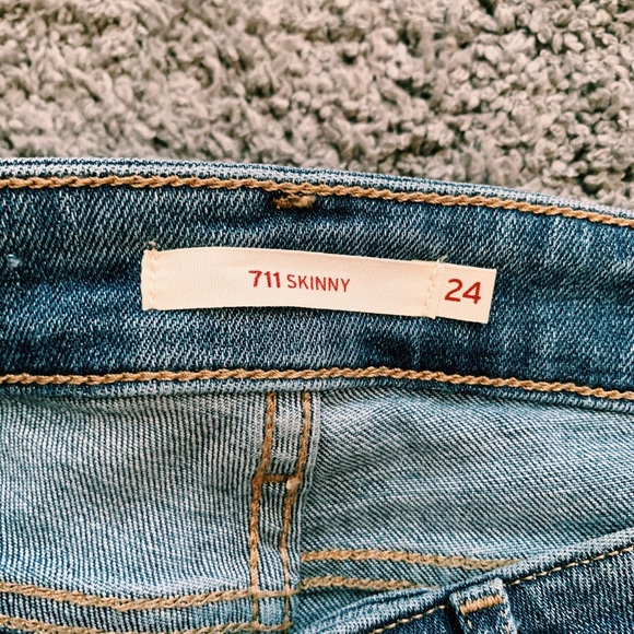Brand new Levi’s 711 skinny - Picture 4 of 4